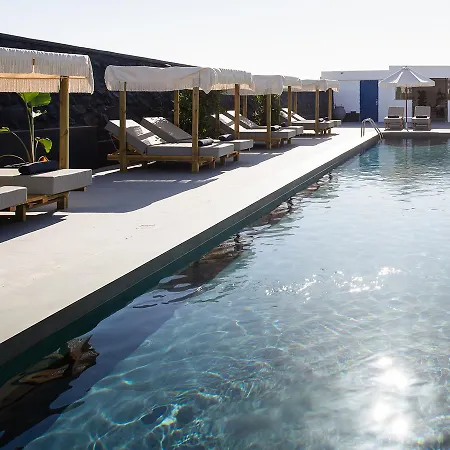 ホテル The Noverian Bios Santorini Boutique