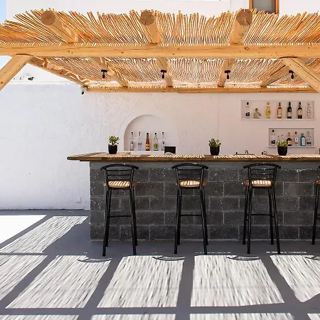 The Noverian Bios Santorini Boutique 5* サントリーニ