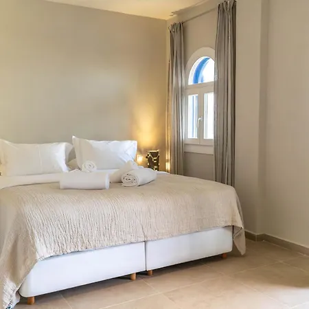 ホテル The Noverian Bios Santorini Boutique
