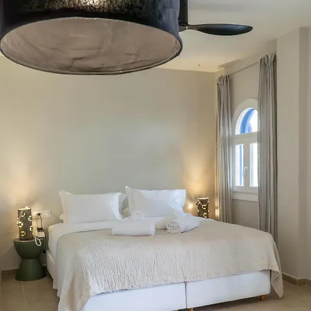 ホテル The Noverian Bios Santorini Boutique 5*