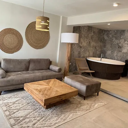 The Noverian Bios Santorini Boutique ホテル 5*