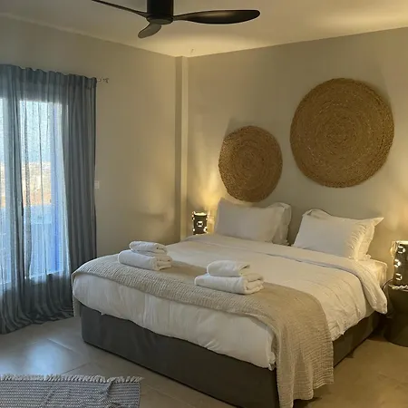 ホテル The Noverian Bios Santorini Boutique サントリーニ