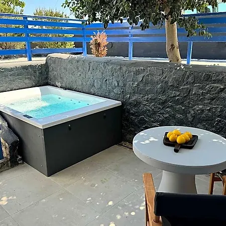 The Noverian Bios Santorini 5* Fira (Santorini)