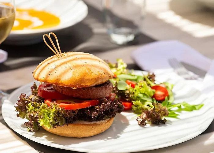 The Noverian Bios Santorini Hotel Fira (Santorini)