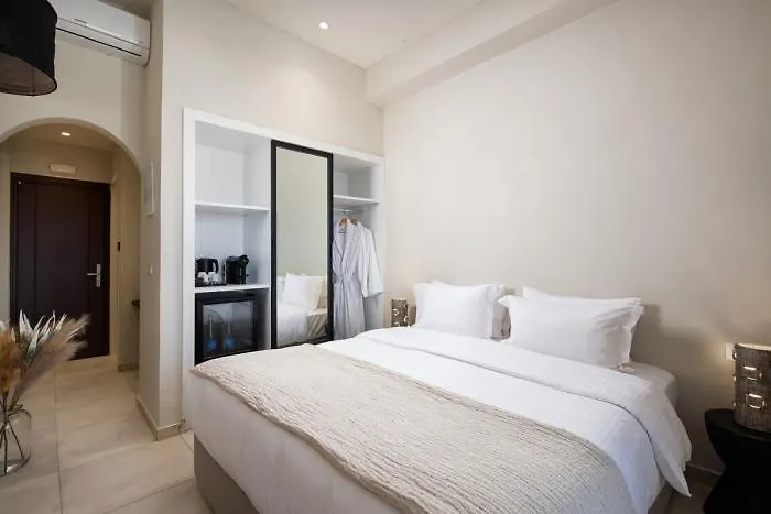 The Noverian Bios Santorini Hotel Fira (Santorini)