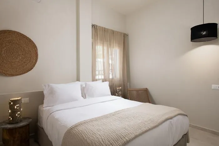 The Noverian Bios Santorini 5* Fira (Santorini)