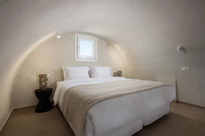 The Noverian Bios Santorini Hotel Fira (Santorini)