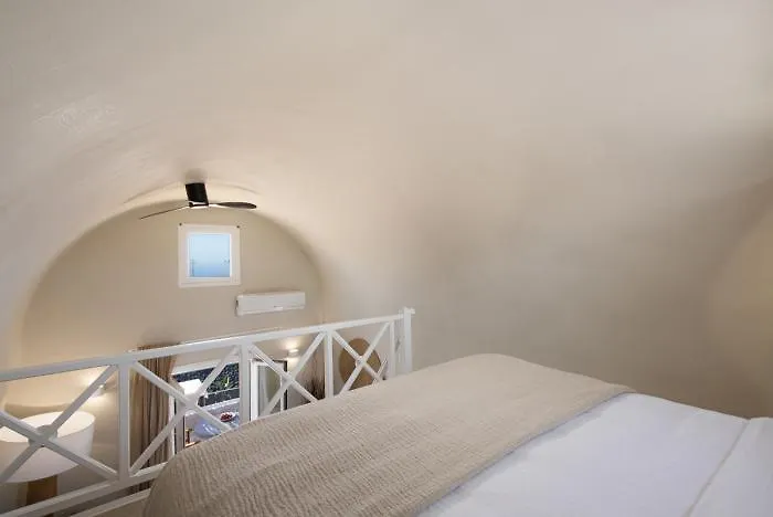 The Noverian Bios Santorini 5*