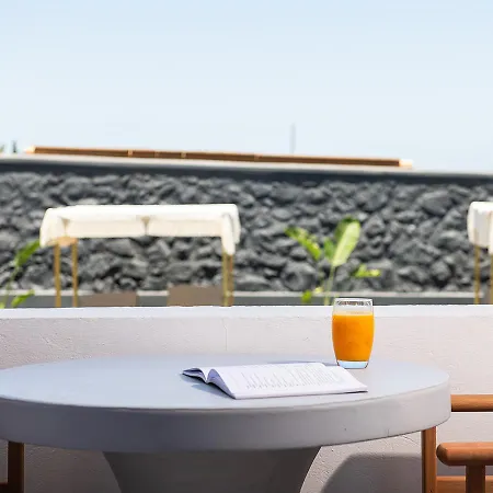 The Noverian Bios Santorini מלון