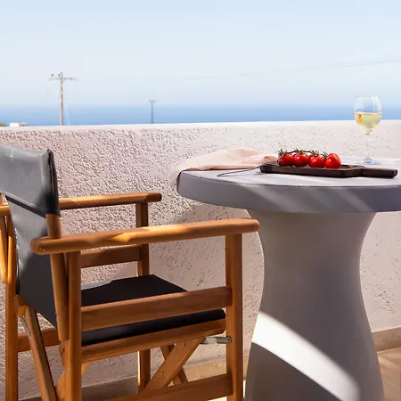 מלון The Noverian Bios Santorini סנטוריני