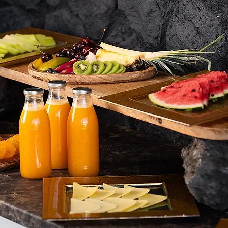 מלון The Noverian Bios Santorini