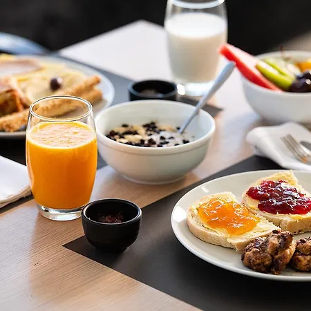 The Noverian Bios Santorini מלון 5*