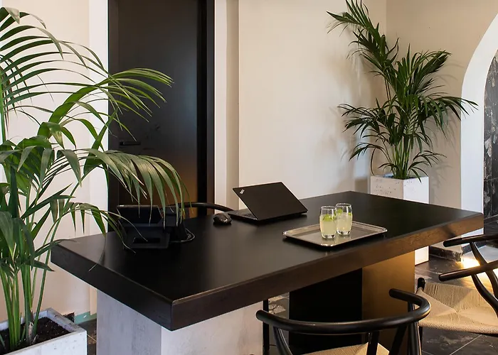 ホテル The Noverian Bios Santorini