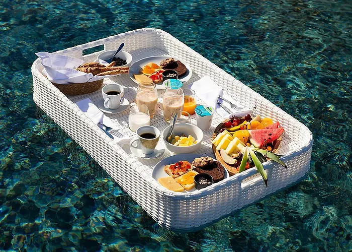 ホテル The Noverian Bios Santorini サントリーニ